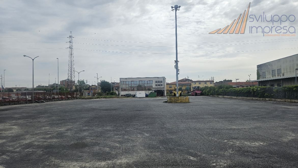 TERRENO INDUSTRIALE IN VENDITA A PIOLTELLO