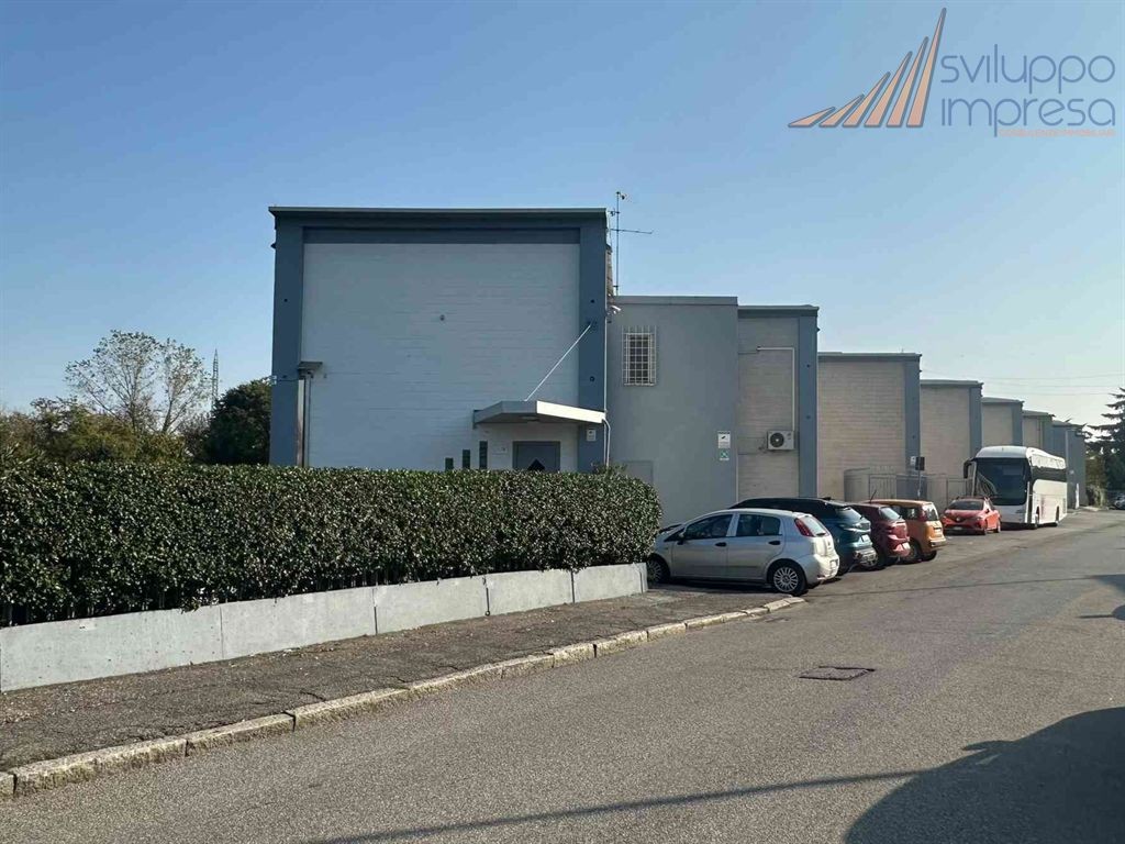 UFFICI CON MAGAZZINO IN AFFITTO A MONZA