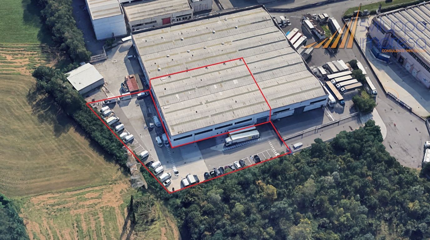 CAPANNONE CON RIBALTE ED AMPIA AREA ESTERNA IN AFFITTO A BASIANO
