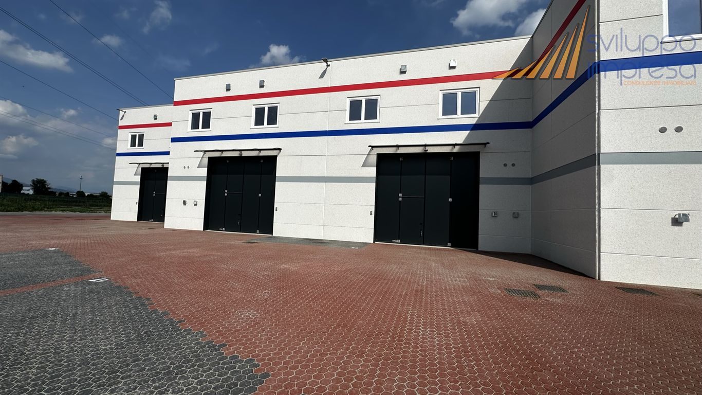 CAPANNONE DI NUOVA COSTRUZIONE CON UFFICI IN AFFITTO A BERNAREGGIO