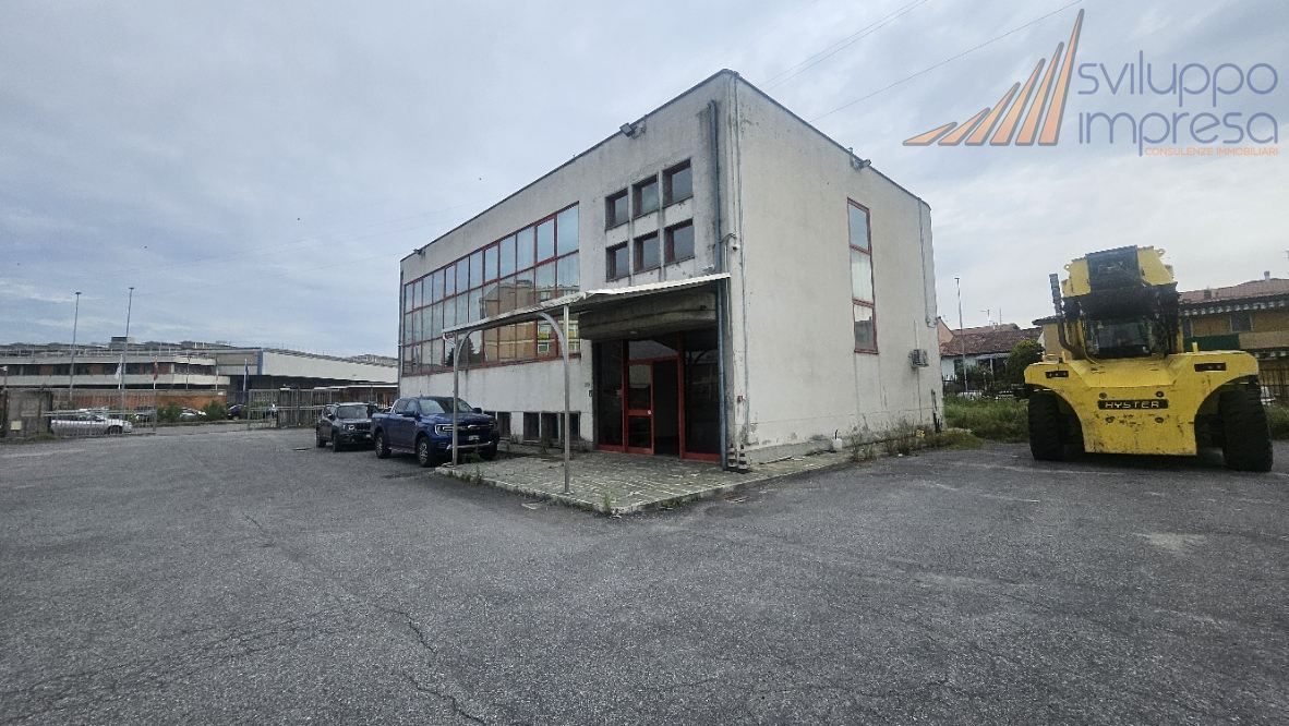 PALAZZINA TERZIARIA CON TERRENO INDUSTRIALE IN VENDITA A PIOLTELLO