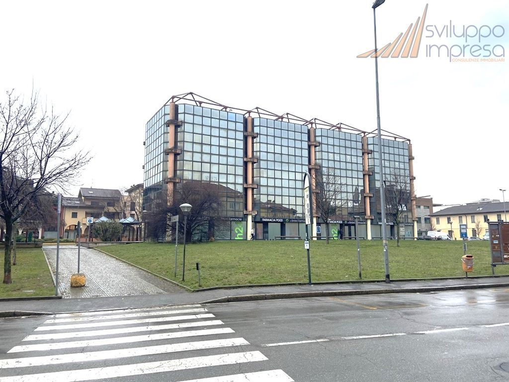 UFFICIO VICINANZE STAZIONE IN VENDITA A LISSONE