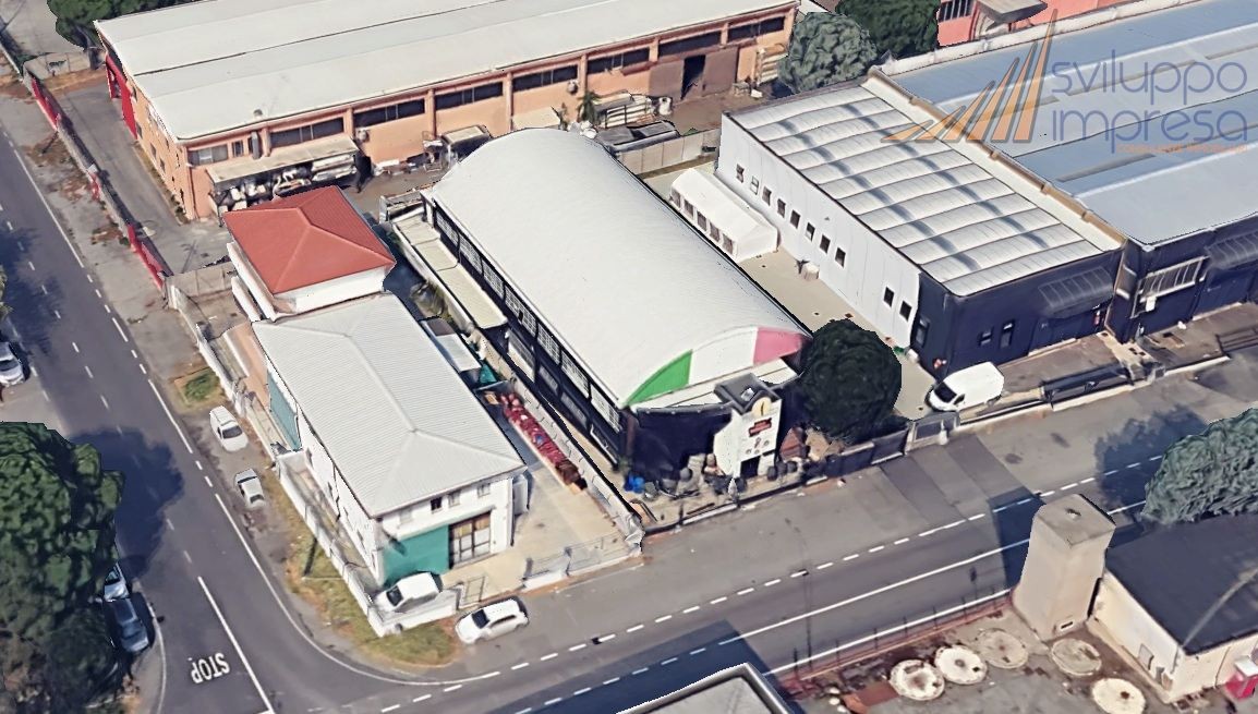 CAPANNONE/NEGOZIO IN VENDITA A SENAGO