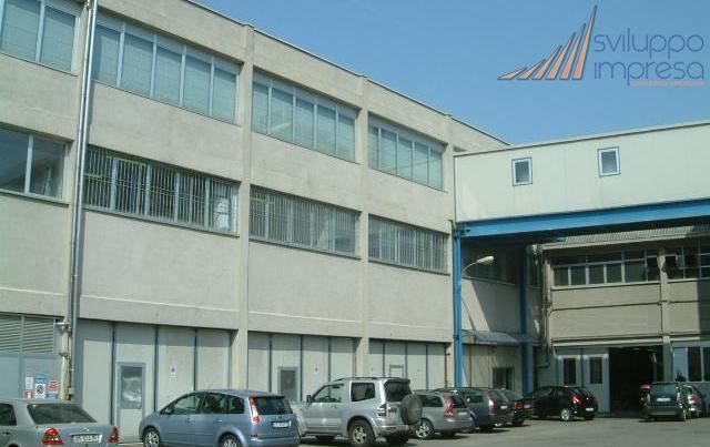 LABORATORIO USO UFFICIO IN VENDITA A CINISELLO BALSAMO