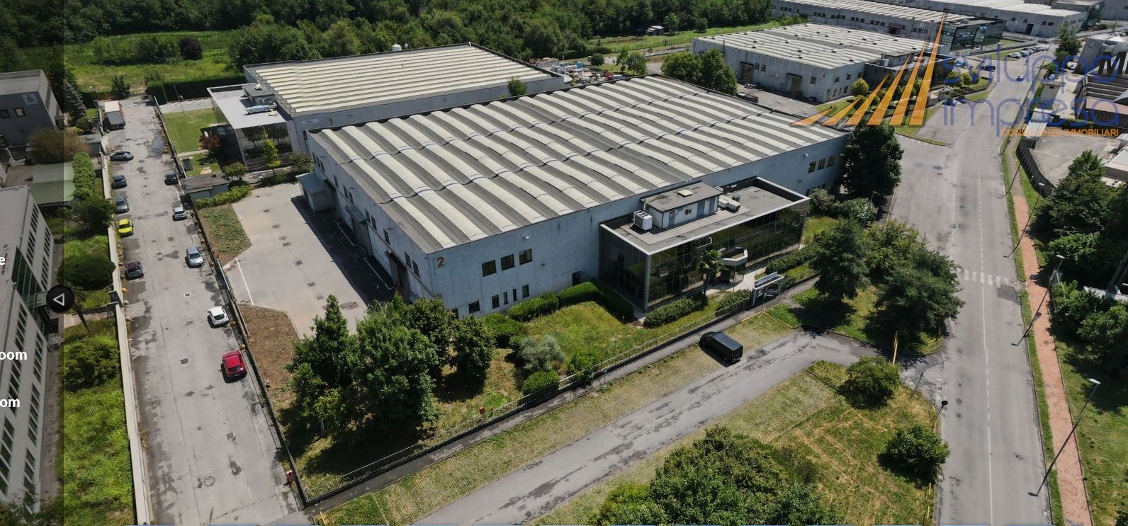 CAPANNONE CON RIBALTE E PALAZZINA UFFICI IN AFFITTO A MEZZAGO